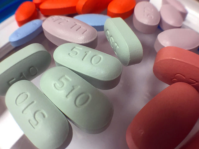 HIV, clearance